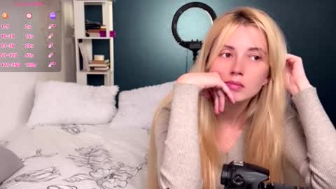 Snapshot of super_peach_stream chatting on November 1, 2025, 5:37 pm ANNApvt open full info in bio online show from November 1, 2025, 5:37 pm