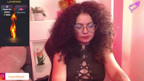 Snapshot of susan_bluee chatting on March 12, 2025, 9:23 am Susan online show from March 12, 2025, 9:23 am