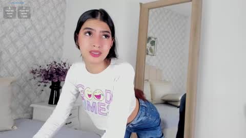 Snapshot of susana__sanchez chatting on March 9, 2025, 12:42 pm  SUSANA  online show from March 9, 2025, 12:42 pm