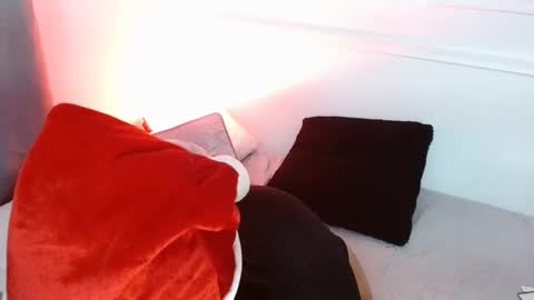 Snapshot of susana_hank chatting on December 23, 2024, 6:48 pm susana online show from December 23, 2024, 6:48 pm