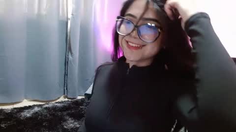 Snapshot of susana_hank chatting on January 29, 2025, 7:00 pm susana online show from January 29, 2025, 7:00 pm