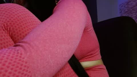 Snapshot of susana_hank chatting on February 13, 2025, 11:26 pm susana online show from February 13, 2025, 11:26 pm