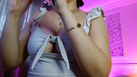 Snapshot of susana_hank chatting on February 21, 2025, 5:09 pm susana online show from February 21, 2025, 5:09 pm