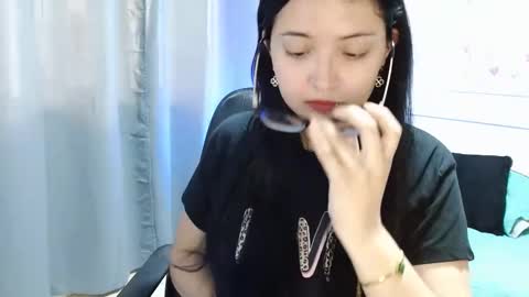 Snapshot of susana_hank chatting on March 1, 2025, 7:37 pm susana online show from March 1, 2025, 7:37 pm