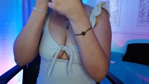 Snapshot of susana_hank chatting on March 7, 2025, 8:44 pm susana online show from March 7, 2025, 8:44 pm