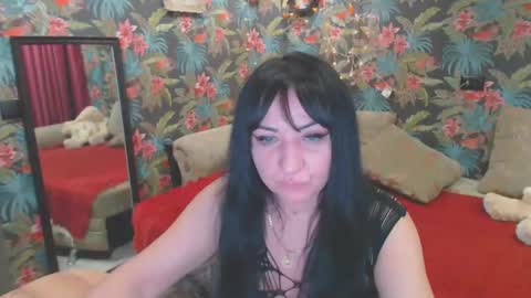 Snapshot of susanlanice chatting on December 7, 2024, 8:05 pm SusanLaNice online show from December 7, 2024, 8:05 pm
