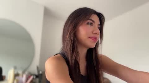 Snapshot of sussanf_ chatting on September 20, 2025, 8:32 pm Susy online show from September 20, 2025, 8:32 pm