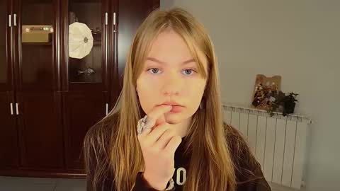 Snapshot of swag_evalution chatting on October 29, 2025, 9:00 am Eva online show from October 29, 2025, 9:00 am