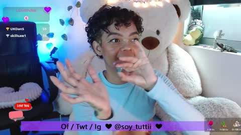 Snapshot of sweet_bluee chatting on February 19, 2025, 3:16 pm Tutti online show from February 19, 2025, 3:16 pm