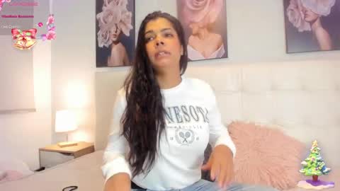 Snapshot of sweet_dreamses chatting on December 27, 2024, 12:34 pm Kendra online show from December 27, 2024, 12:34 pm