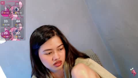 Snapshot of sweet_sirenxx chatting on January 8, 2025, 8:27 am Leah online show from January 8, 2025, 8:27 am