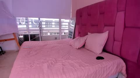 Snapshot of sweet_stacie chatting on February 7, 2025, 2:04 pm sweet_stacie online show from February 7, 2025, 2:04 pm