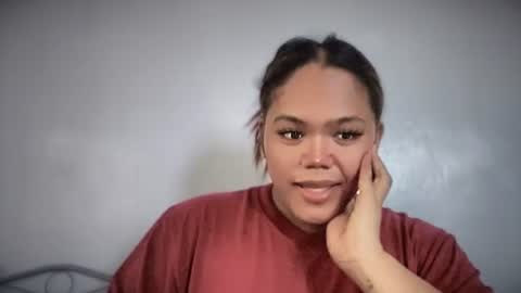 Snapshot of sweethot_bella chatting on October 19, 2025, 6:03 am Bella online show from October 19, 2025, 6:03 am