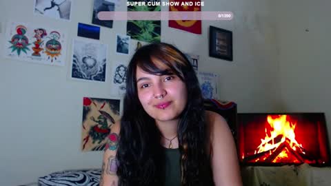 Snapshot of sweetie_maryy chatting on January 25, 2025, 9:35 pm Maria my insta sweetie maryy online show from January 25, 2025, 9:35 pm