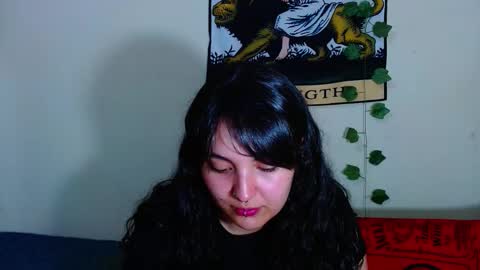 Snapshot of sweetie_maryy chatting on October 20, 2025, 6:41 pm Maria my insta sweetie maryy online show from October 20, 2025, 6:41 pm