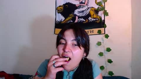 Snapshot of sweetie_maryy chatting on October 27, 2025, 7:51 pm Maria my insta sweetie maryy online show from October 27, 2025, 7:51 pm