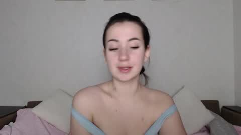 Snapshot of sweetiekendl chatting on January 19, 2025, 10:39 pm Kendl online show from January 19, 2025, 10:39 pm