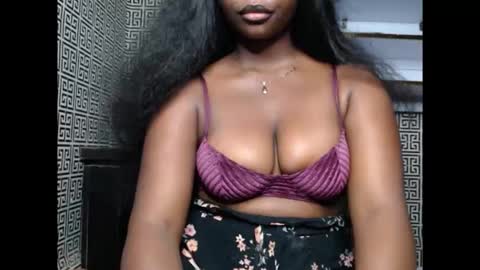 sweetnectarx online show from October 21, 2025, 8:53 pm