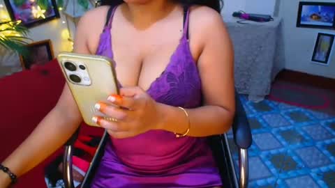 Snapshot of sweetsour18 chatting on September 9, 2025, 1:05 am SweetSour online show from September 9, 2025, 1:05 am