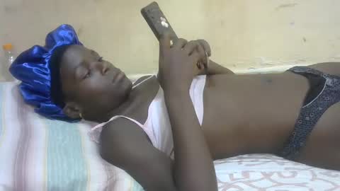 Snapshot of sweetvallerie chatting on March 7, 2025, 4:11 pm sweetvallerie online show from March 7, 2025, 4:11 pm