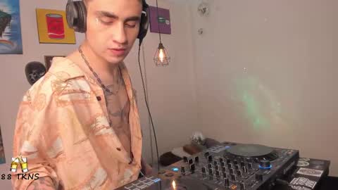 Syd online show from February 10, 2025, 7:07 pm