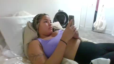 t_princess_t online show from September 25, 2025, 1:20 am