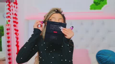 Snapshot of taahiraarabian chatting on February 7, 2025, 1:32 pm Arianna online show from February 7, 2025, 1:32 pm