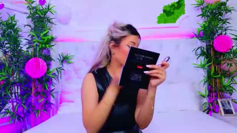 Snapshot of taahiraarabian chatting on September 22, 2025, 12:29 pm Arianna online show from September 22, 2025, 12:29 pm