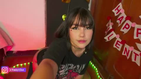 Snapshot of tamyeliot chatting on September 25, 2025, 3:21 am Tamy online show from September 25, 2025, 3:21 am