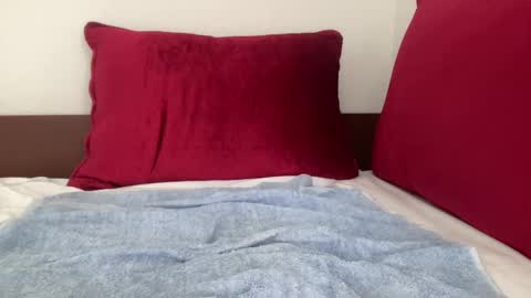 Snapshot of tan_and_spicy chatting on September 30, 2025, 6:02 pm tan and spicy online show from September 30, 2025, 6:02 pm