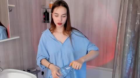 Tate online show from March 2, 2025, 6:08 pm