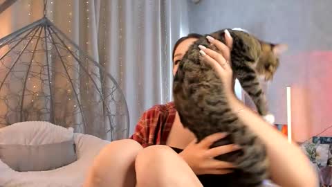 Tate online show from November 12, 2025, 7:13 pm