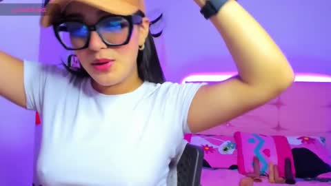 Snapshot of tatissdeliciuss chatting on December 13, 2024, 1:37 am Tatiss online show from December 13, 2024, 1:37 am