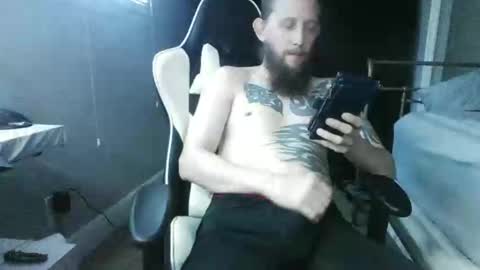 Snapshot of tatted9inches chatting on November 1, 2025, 4:31 pm tatted9inches online show from November 1, 2025, 4:31 pm