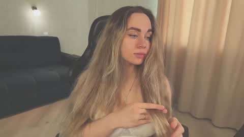 Snapshot of tatti_1 chatting on February 6, 2025, 7:45 am Tata online show from February 6, 2025, 7:45 am