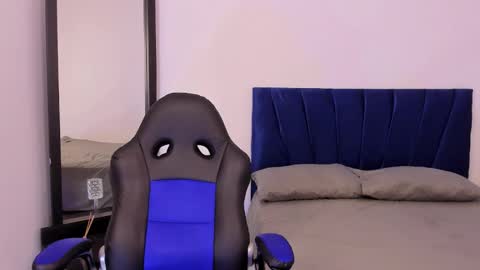 Snapshot of tau_montes chatting on September 21, 2025, 5:20 am tau_montes online show from September 21, 2025, 5:20 am