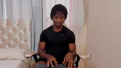 Snapshot of tau_montes chatting on October 9, 2025, 8:07 pm tau_montes online show from October 9, 2025, 8:07 pm