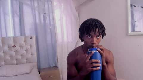 Snapshot of tau_montes chatting on October 21, 2025, 3:57 pm tau_montes online show from October 21, 2025, 3:57 pm