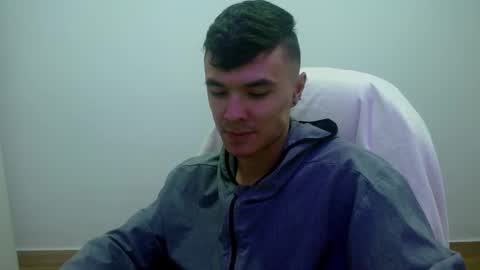 Snapshot of taurus4k chatting on December 5, 2024, 2:09 am taurus4k online show from December 5, 2024, 2:09 am