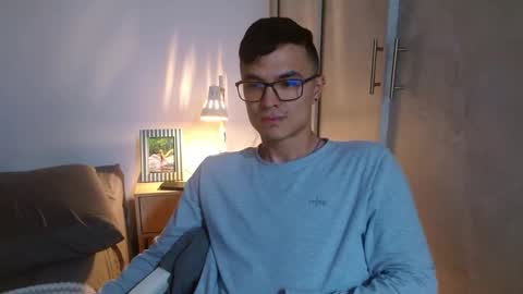 Snapshot of taurus4k chatting on December 8, 2024, 3:32 am taurus4k online show from December 8, 2024, 3:32 am