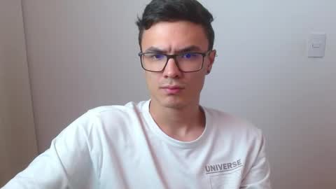 Snapshot of taurus4k chatting on February 26, 2025, 12:05 am taurus4k online show from February 26, 2025, 12:05 am