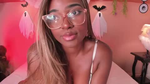 Snapshot of taylorviidal chatting on October 4, 2025, 7:34 pm taylor online show from October 4, 2025, 7:34 pm