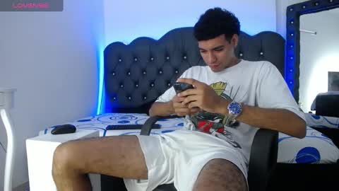 Snapshot of teamporn_18 chatting on December 4, 2024, 2:26 pm Danger online show from December 4, 2024, 2:26 pm