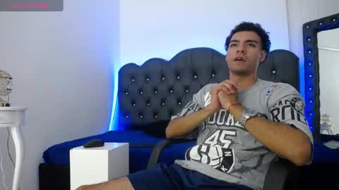 Snapshot of teamporn_18 chatting on December 13, 2024, 8:47 pm Danger online show from December 13, 2024, 8:47 pm