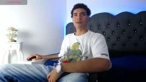 Snapshot of teamporn_18 chatting on December 14, 2024, 7:14 pm Danger online show from December 14, 2024, 7:14 pm