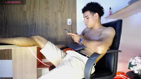 Snapshot of teamporn_18 chatting on January 8, 2025, 7:13 pm Danger online show from January 8, 2025, 7:13 pm