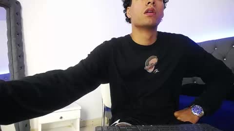 Snapshot of teamporn_18 chatting on January 15, 2025, 9:41 pm Danger online show from January 15, 2025, 9:41 pm