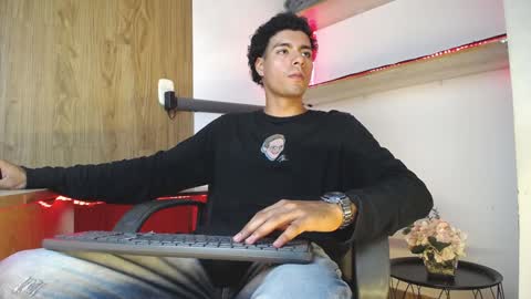 Snapshot of teamporn_18 chatting on January 27, 2025, 7:03 pm Danger online show from January 27, 2025, 7:03 pm