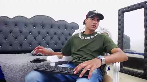 Snapshot of teamporn_18 chatting on January 31, 2025, 6:57 pm Danger online show from January 31, 2025, 6:57 pm