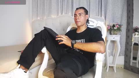 Snapshot of teamporn_18 chatting on March 11, 2025, 6:41 pm Danger online show from March 11, 2025, 6:41 pm